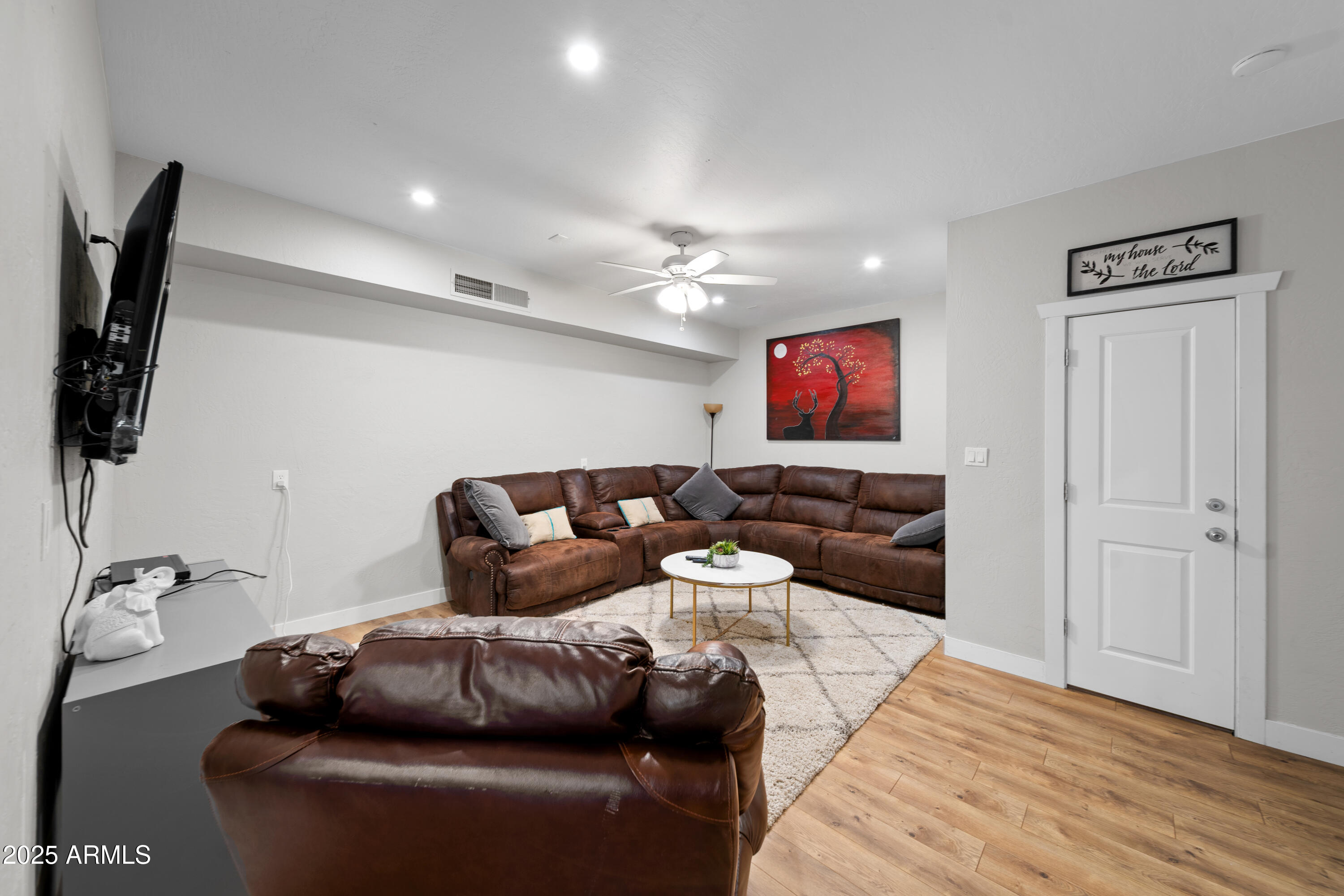 1898 Highway 260 Overgaard, AZ 85933 - Photo 8 of 38 Living Room
