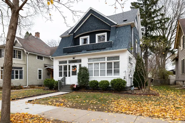 $309,000 | 527 15th Street South, La Crosse, WI 54601