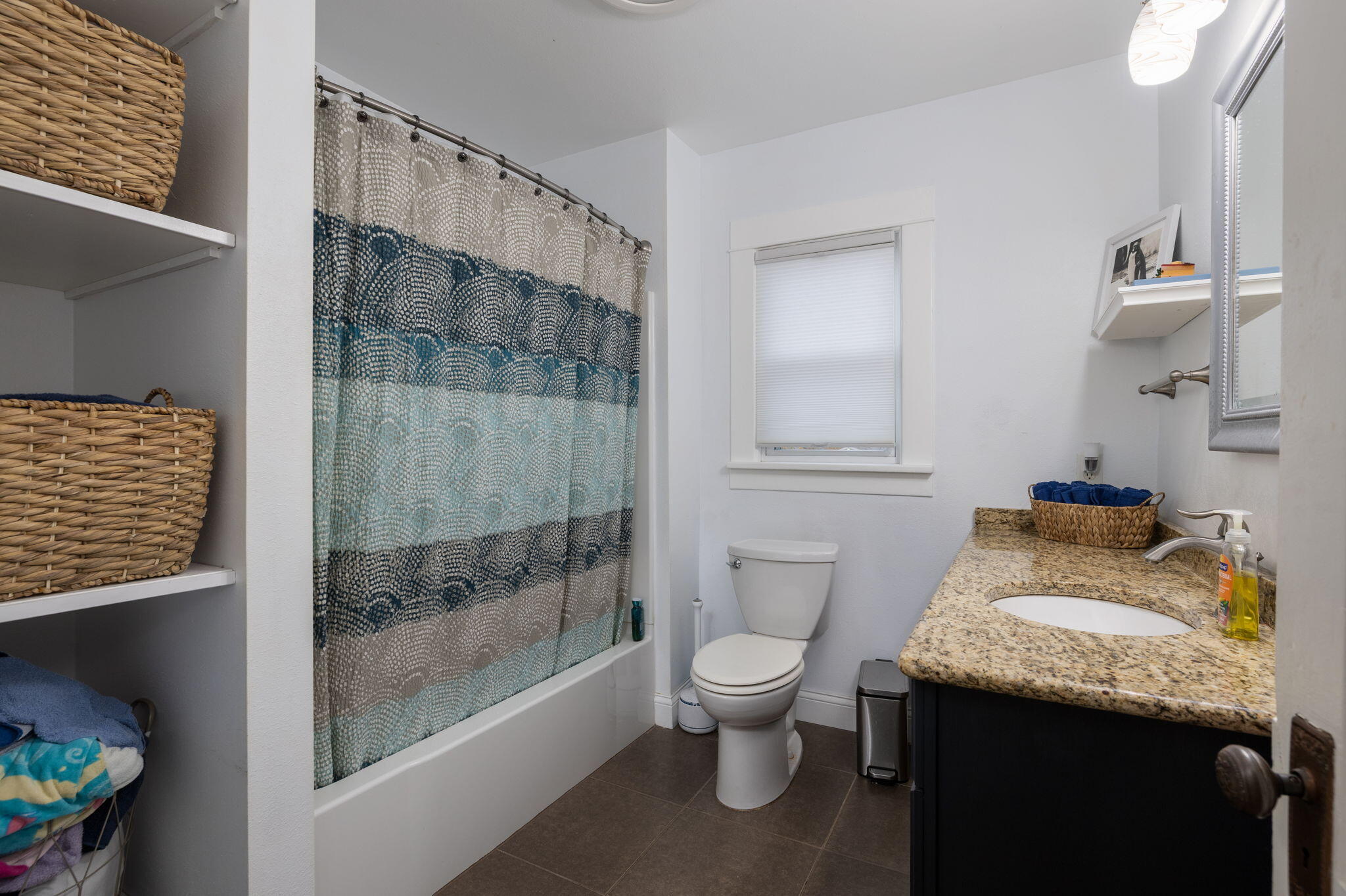 527 15th Street South La Crosse, WI 54601 - Photo 12 of 19 Full Bath