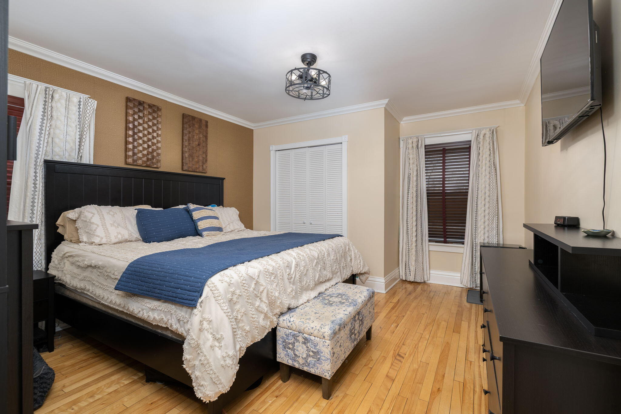 527 15th Street South La Crosse, WI 54601 - Photo 10 of 19 Bedroom 1