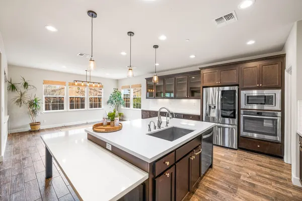 $1,000,000 | 552 North Miraloma Court, Mountain House, CA 95391