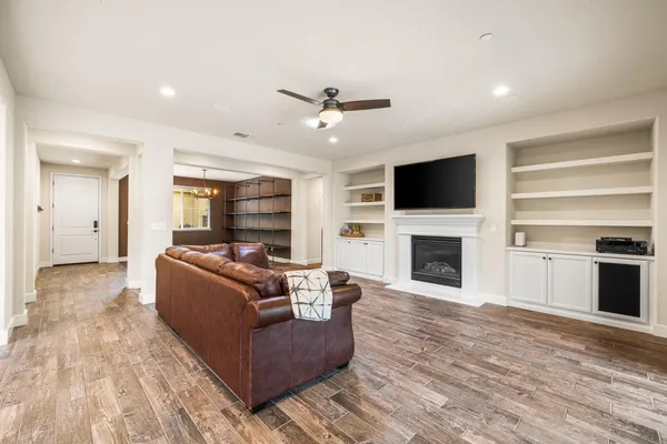 $1,000,000 | 552 North Miraloma Court, Mountain House, CA 95391