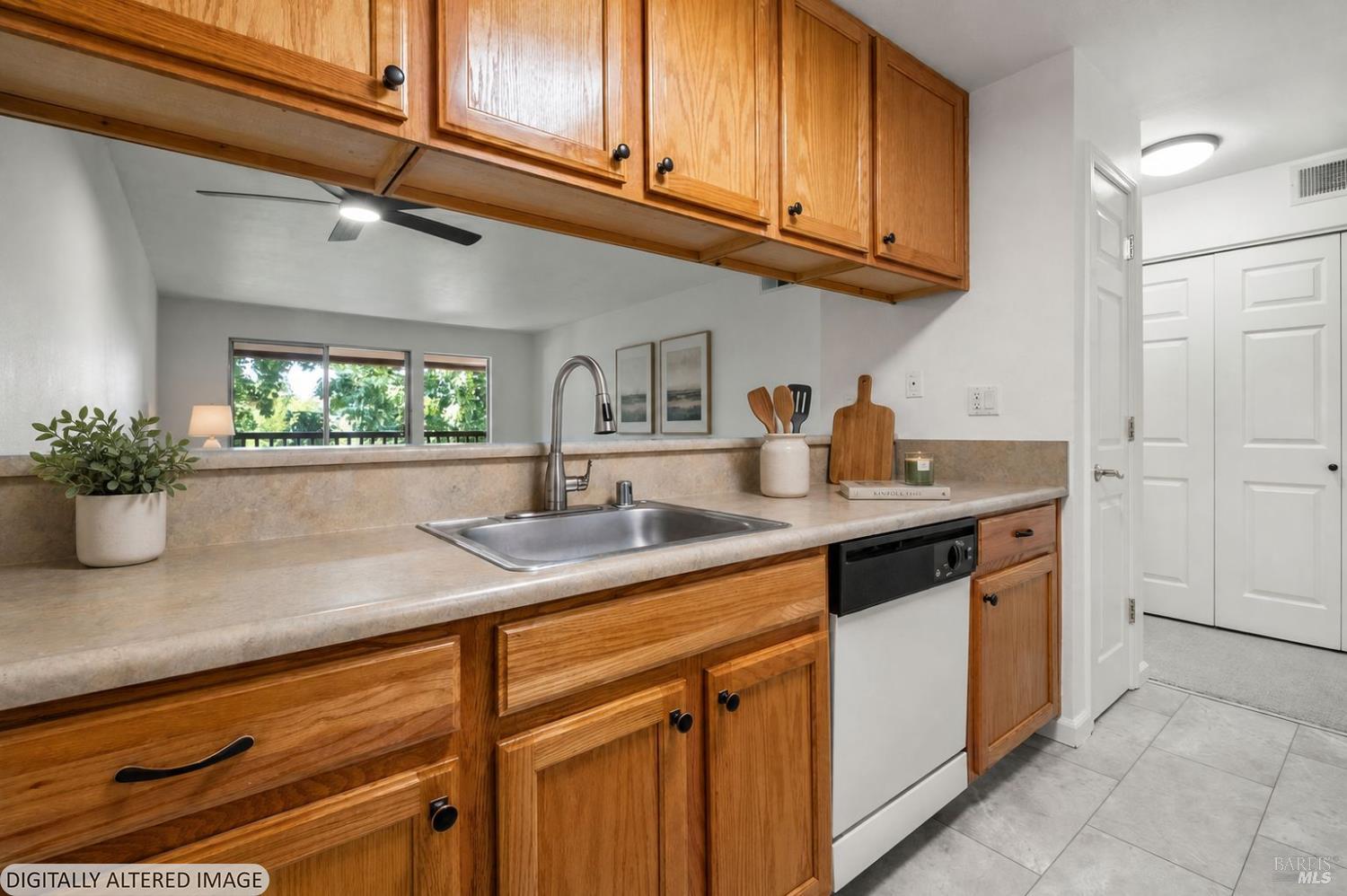 1540 Center Road, Unit 381 Novato, CA 94947 - Photo 5 of 32