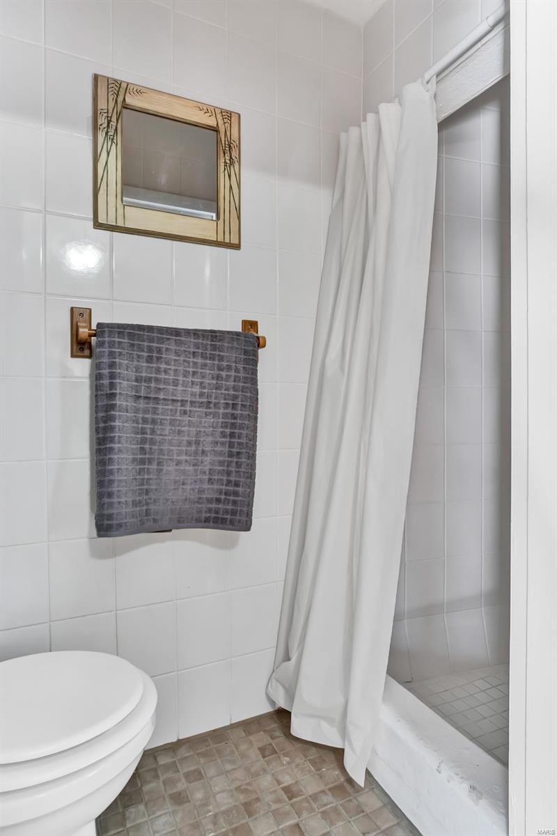 2152 North Warson Road St. Louis, MO 63114 - Photo 16 of 26 Gallery Image 16