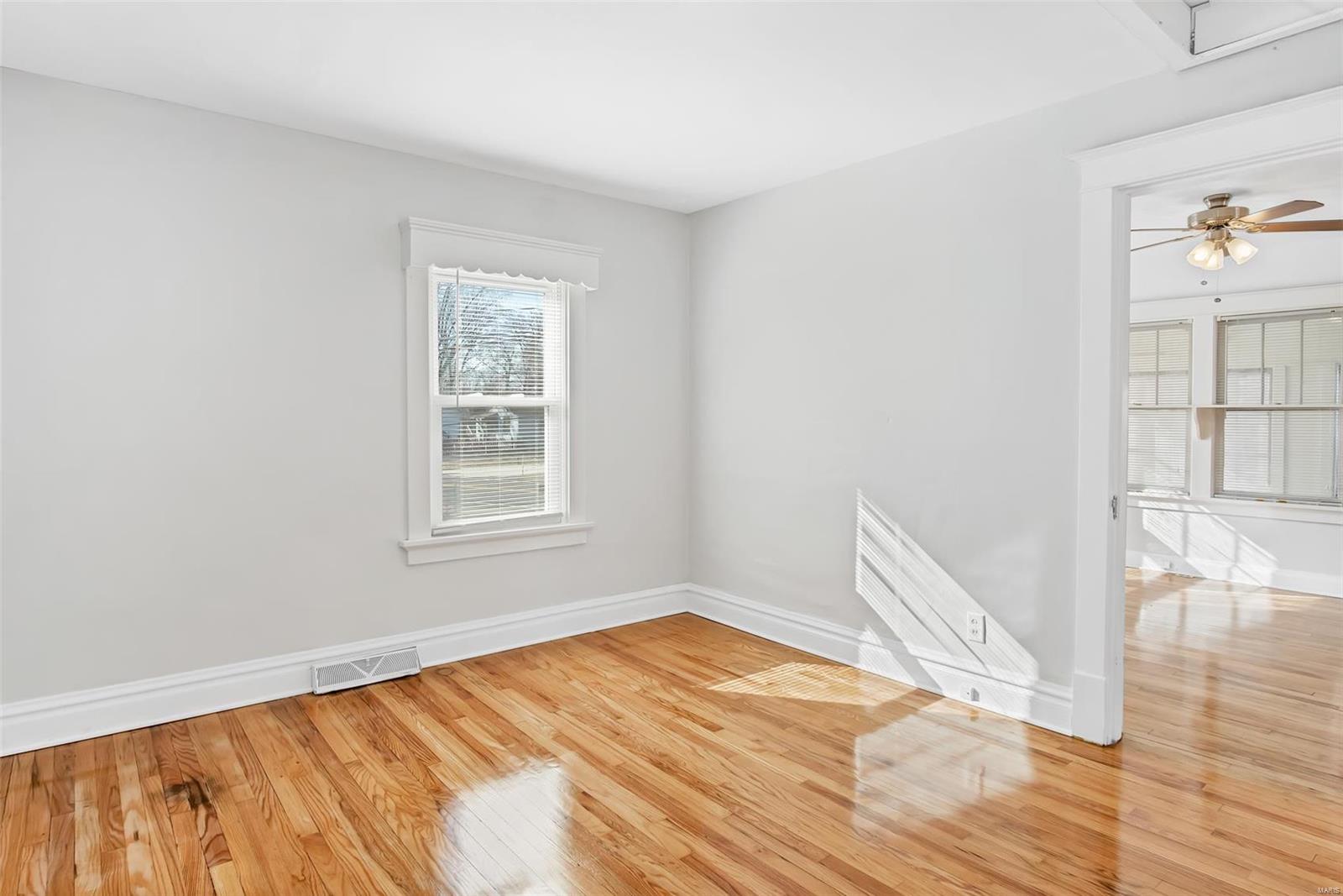 2152 North Warson Road St. Louis, MO 63114 - Photo 7 of 26 Gallery Image 7