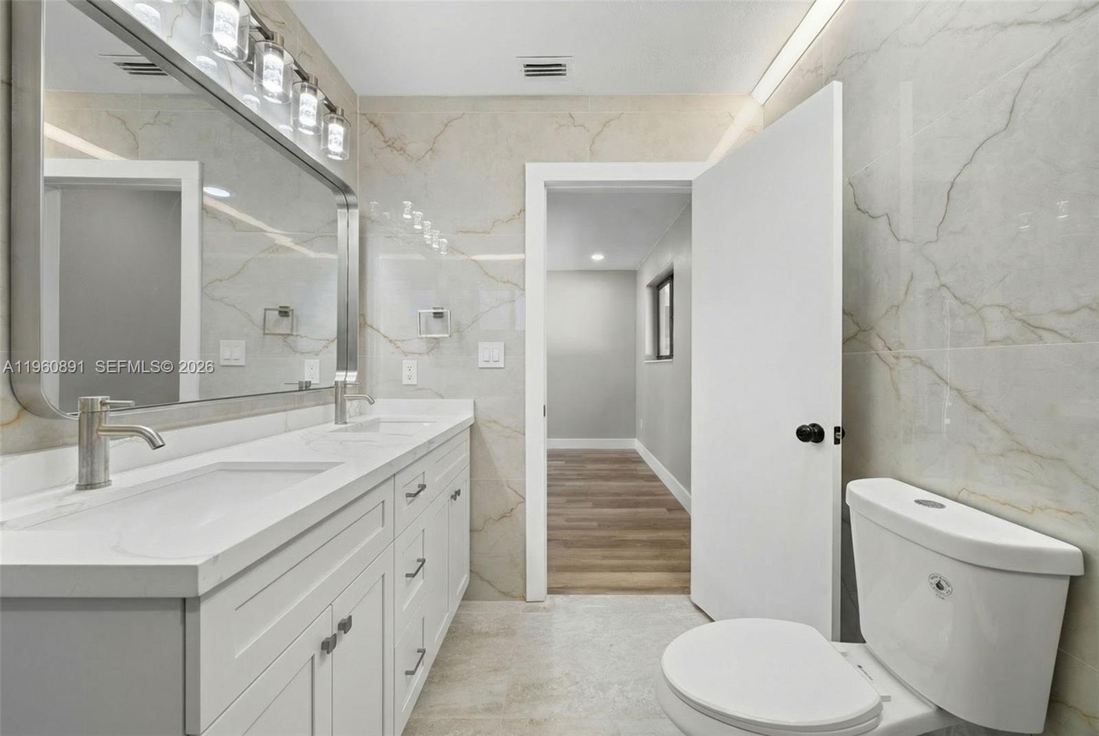 19335 Franjo Road Cutler Bay, FL 33157 - Photo 10 of 45