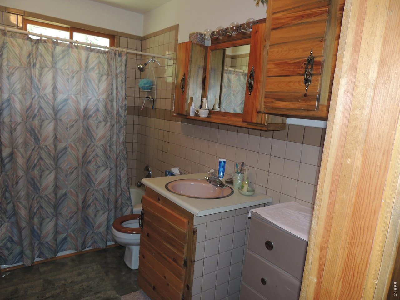 2300 Red Ashby Road Livermore, CO 80536 - Photo 8 of 32 Full bath