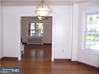 321 Vernon Road Philadelphia, PA 19119 - Photo 3 of 8 Gallery Image 3