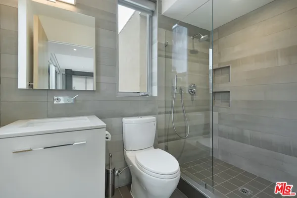 $10,900 | 11962 Gorham Avenue, Unit 2, Los Angeles, CA 90049