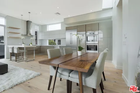 $10,900 | 11962 Gorham Avenue, Unit 2, Los Angeles, CA 90049