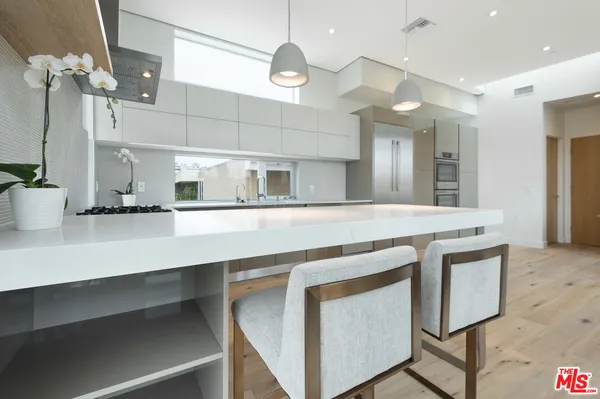 $10,900 | 11962 Gorham Avenue, Unit 2, Los Angeles, CA 90049