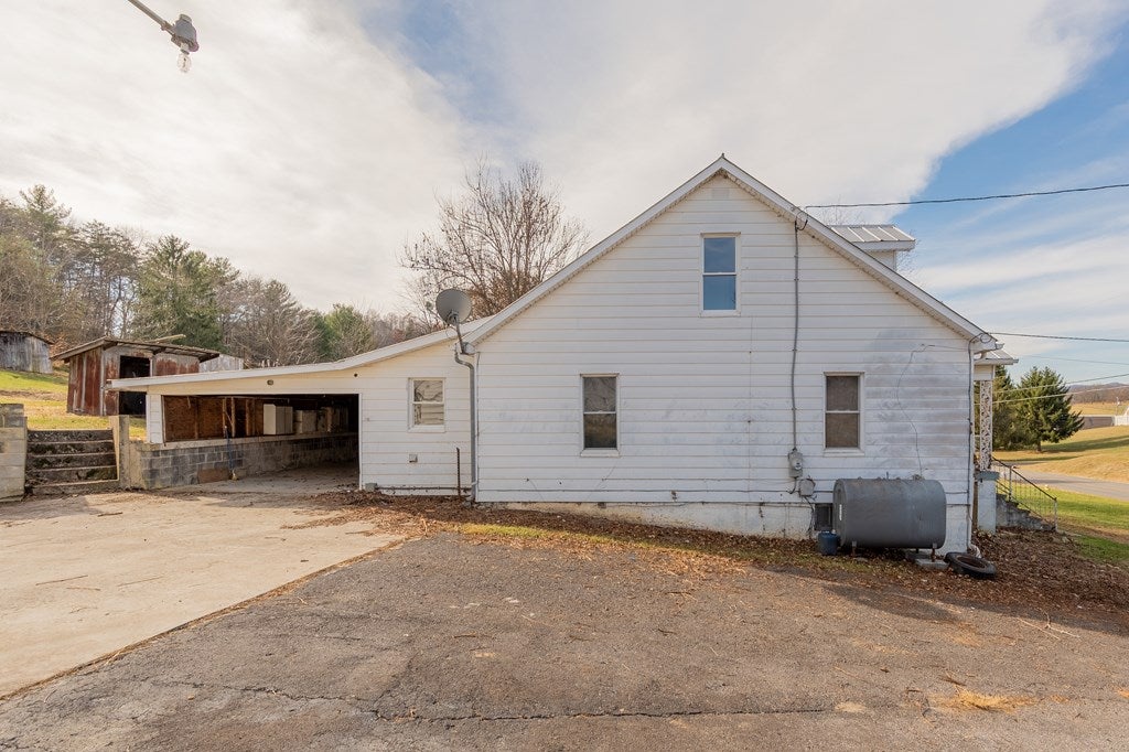 2195 West Ridge Road Wytheville, VA 24382 - Photo 59 of 70 Gallery Image 59