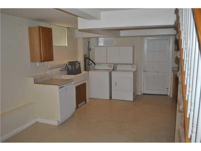 60 Oak Street Westerly, RI 02891 - Photo 25 of 26 Gallery Image 25