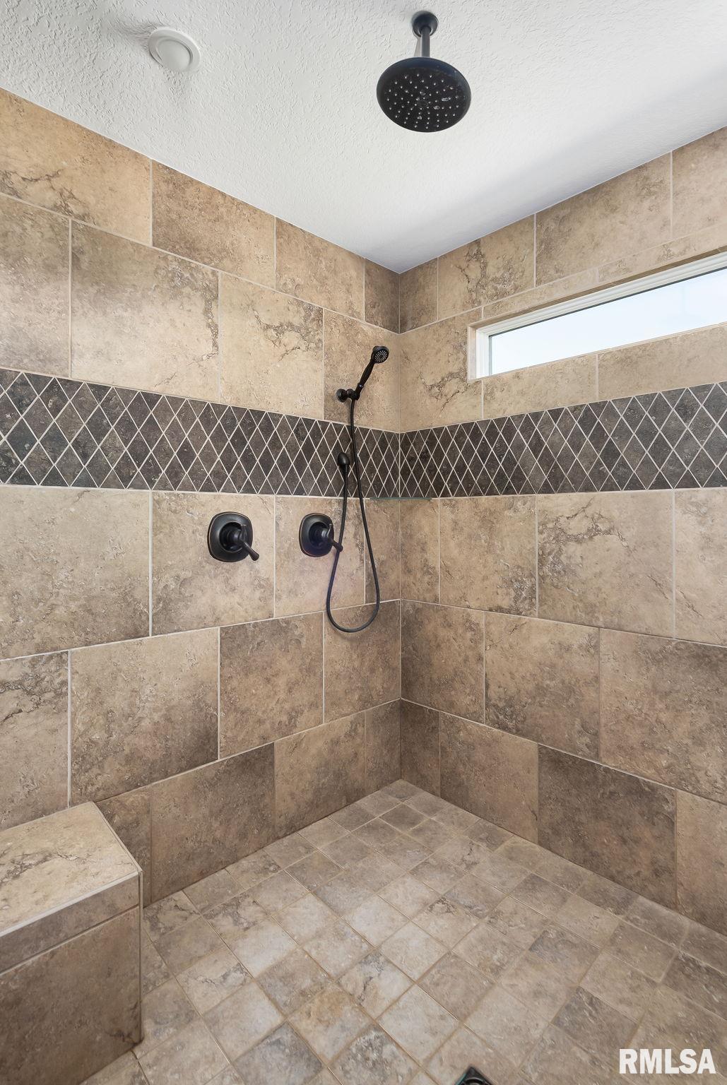 5342 Judge Road Bettendorf, IA 52722 - Photo 24 of 44 Gallery Image 24
