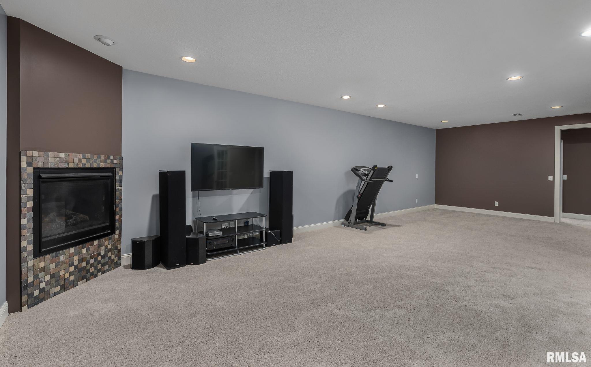 5342 Judge Road Bettendorf, IA 52722 - Photo 35 of 44 Gallery Image 35
