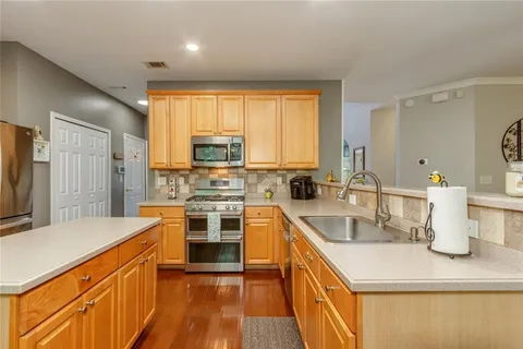$645,000 | 320 Hillside Manor Drive Northeast, Sugar Hill, GA 30518