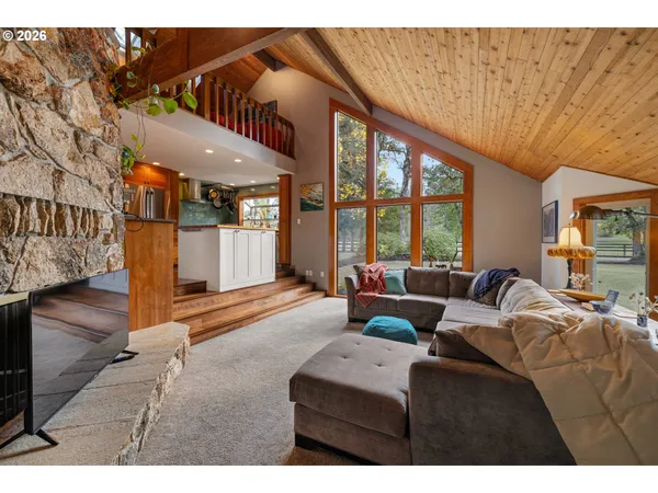 $1,200,000 | 34817 Mathews Road, Eugene, OR 97405