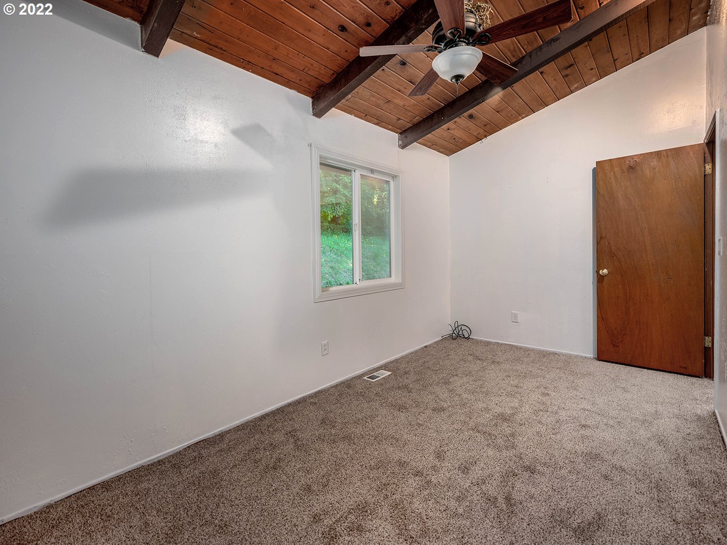 72293 Lentz Road Rainier, OR 97048 - Photo 14 of 22 an empty room with windows