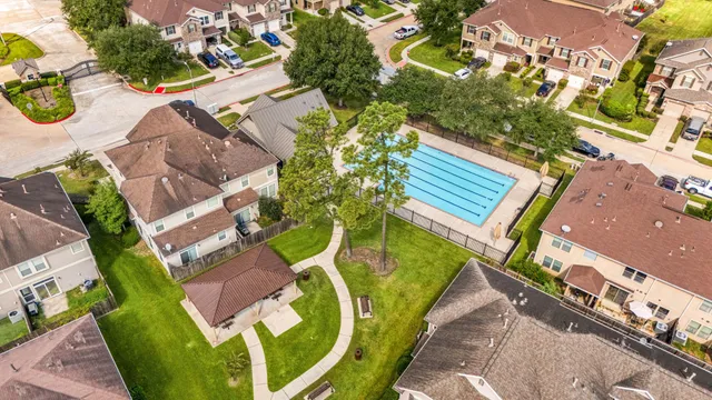 $2,000 | 16030 Summerville Lake Drive, Tomball, TX 77377