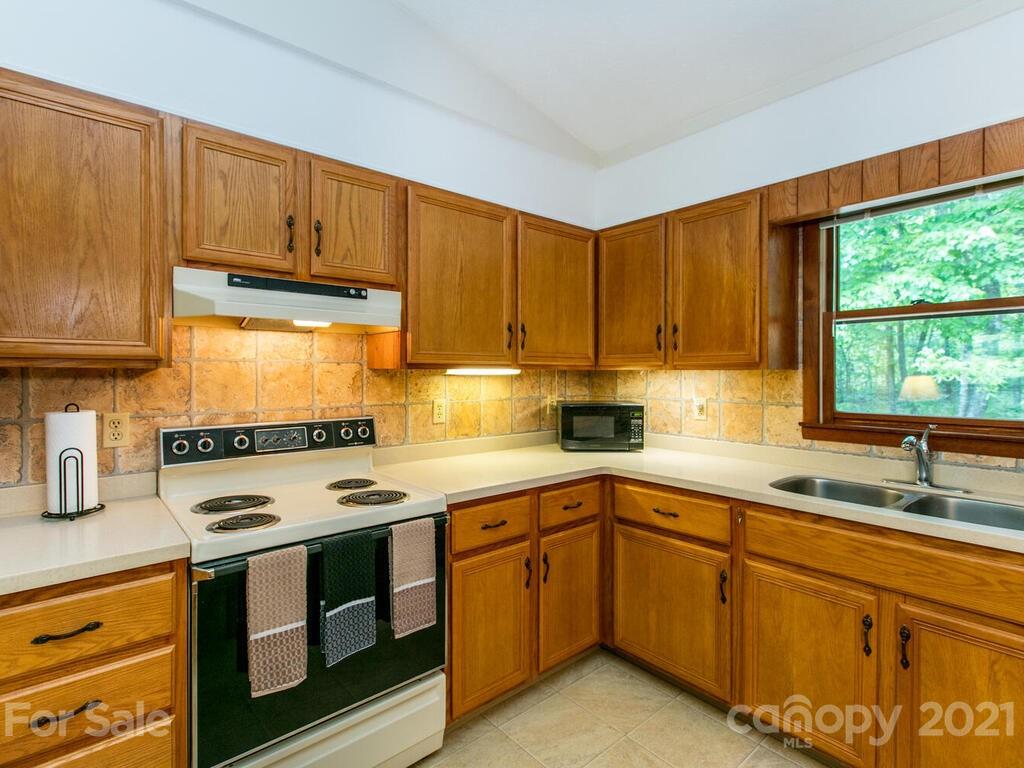 227 Gravely Branch Road Fletcher, NC 28732 - Photo 18 of 39 Gallery Image 18