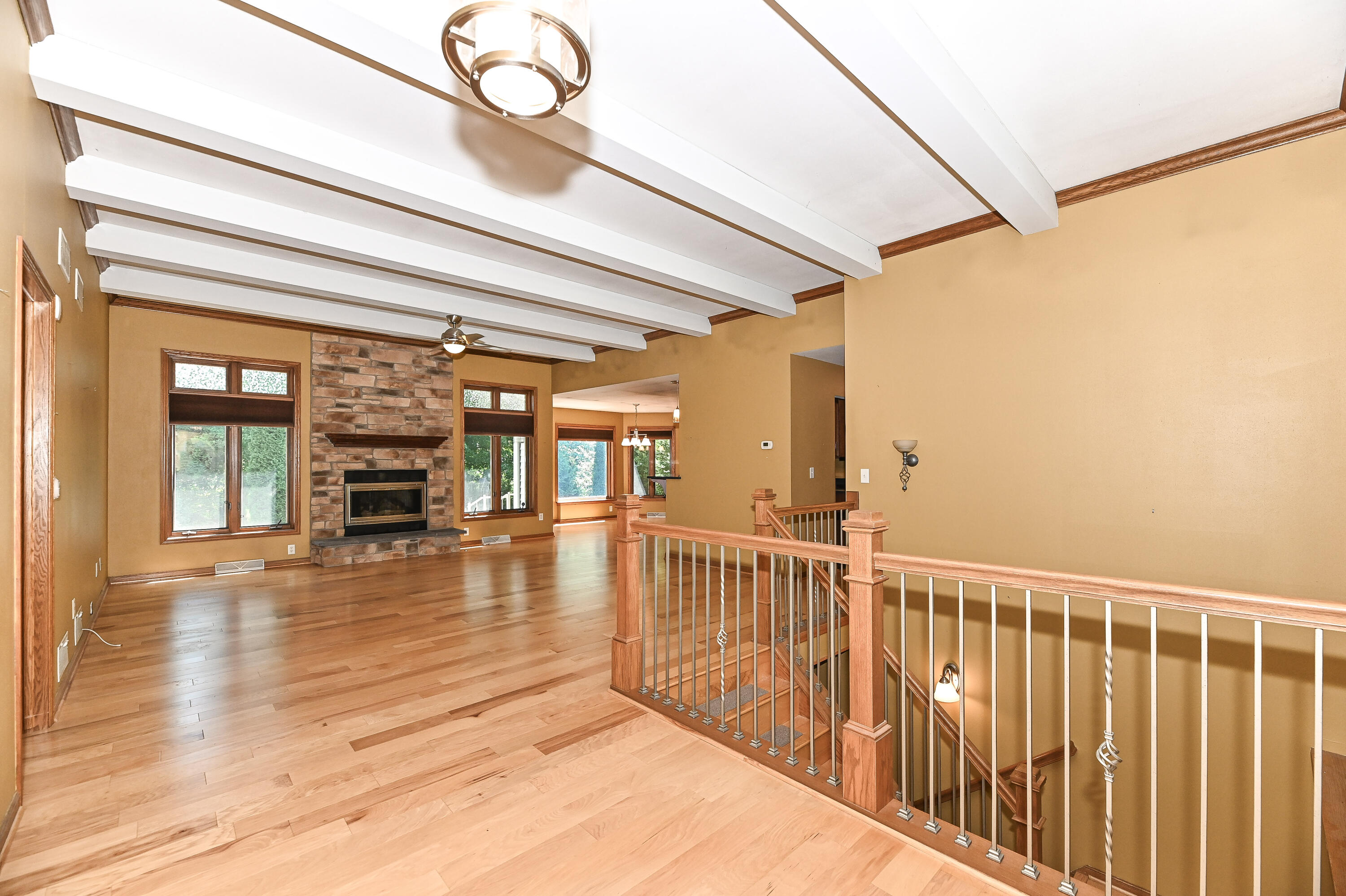 422 Eastern Trail Mukwonago, WI 53149 - Photo 5 of 49 Great Room