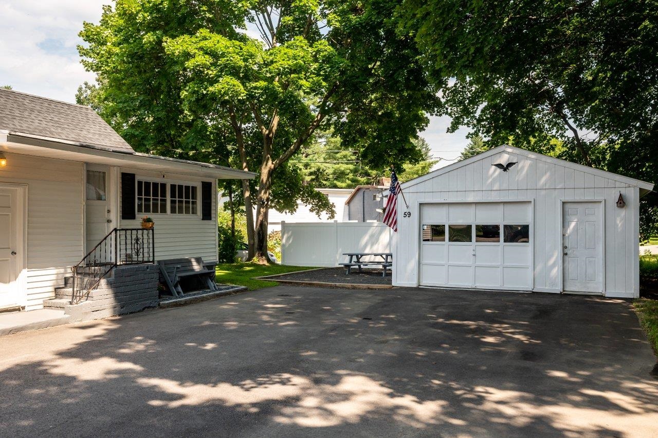 59 Walnut Street Rochester, NH 03867 - Photo 2 of 40