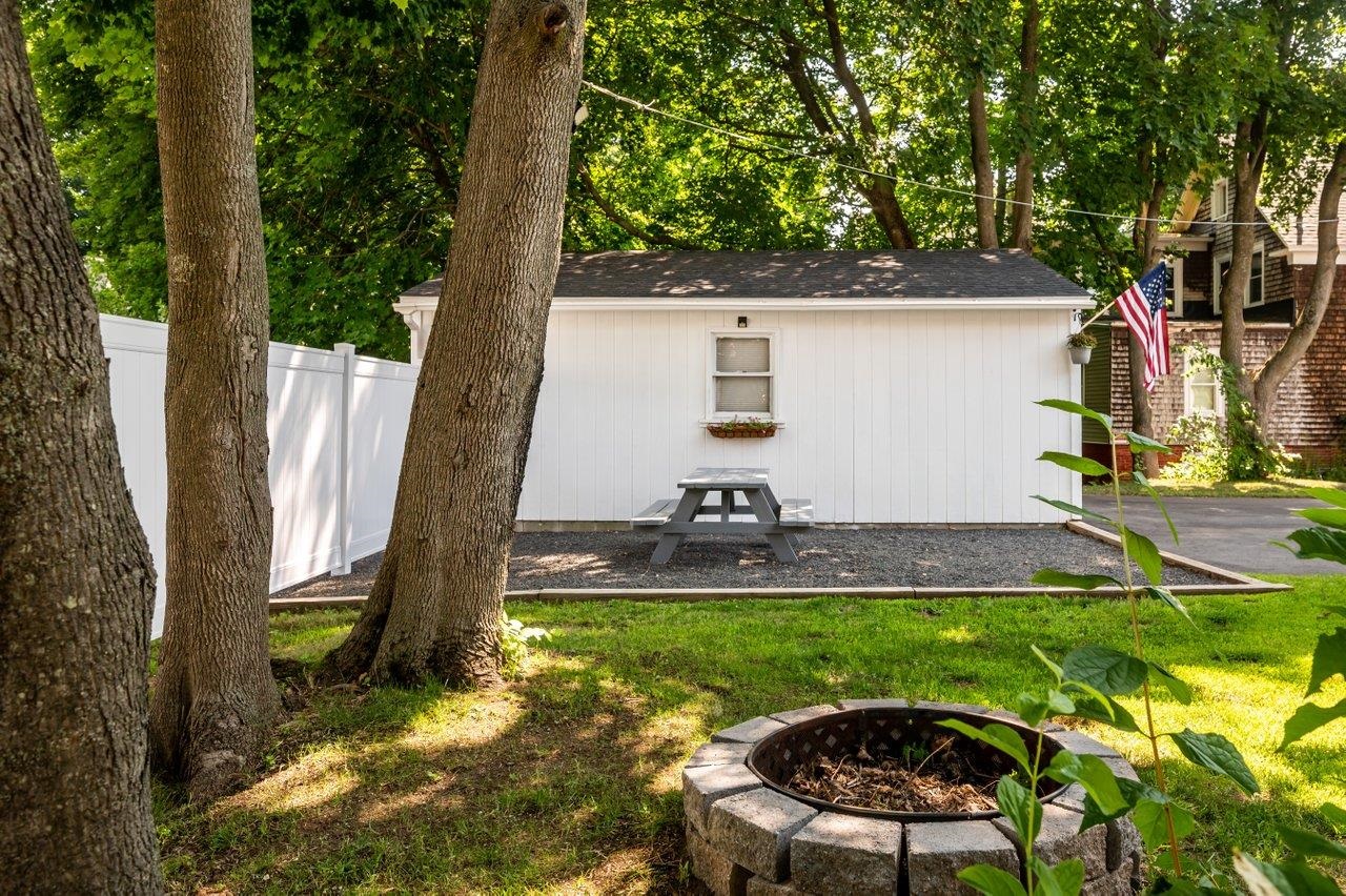 59 Walnut Street Rochester, NH 03867 - Photo 3 of 40