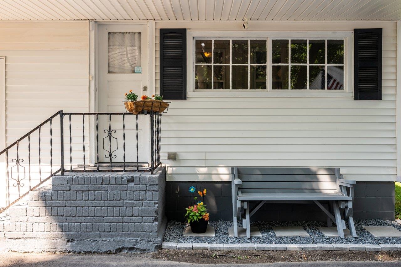 59 Walnut Street Rochester, NH 03867 - Photo 6 of 40