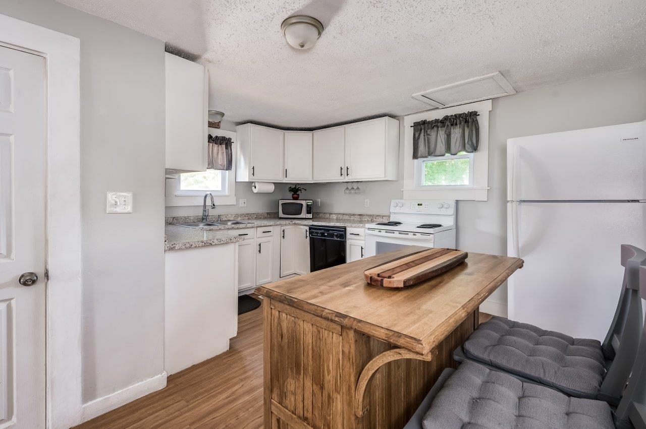 59 Walnut Street Rochester, NH 03867 - Photo 10 of 40