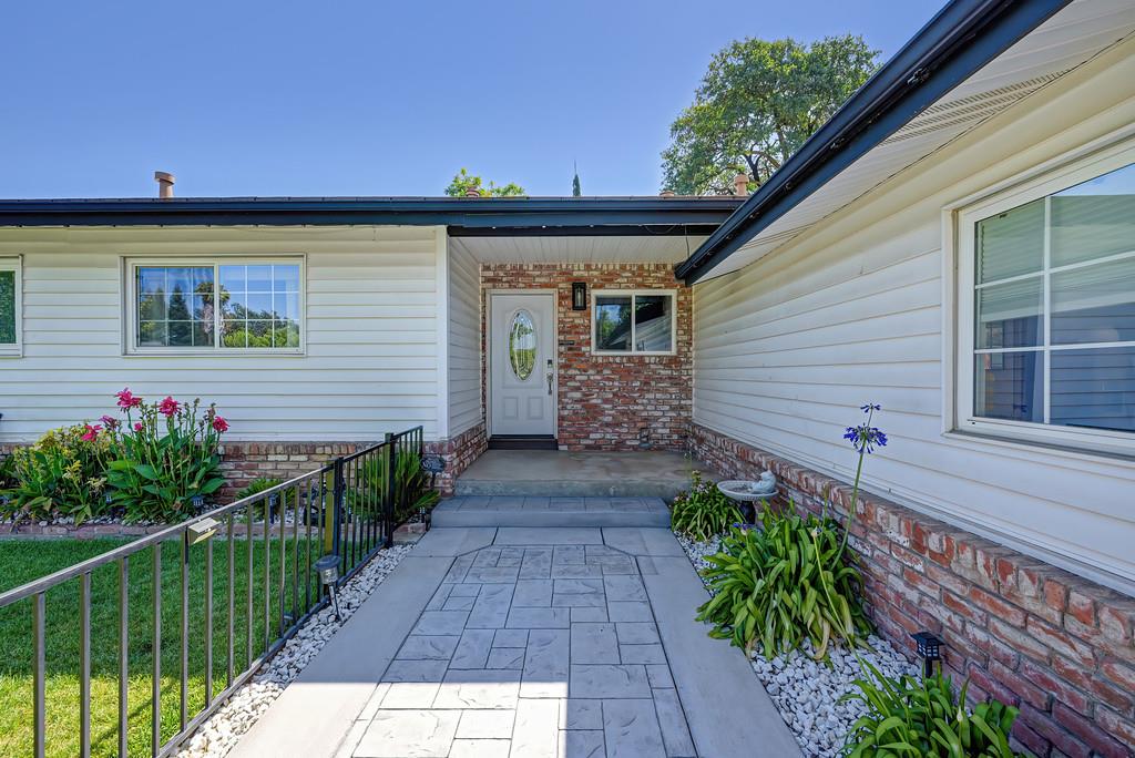 4404 Rollingrock Way Carmichael, CA 95608 - Photo 6 of 45