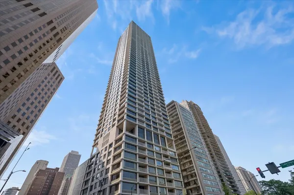 $13,000 | 1000 North Lake Shore Plaza, Unit 12B, Chicago, IL 60611