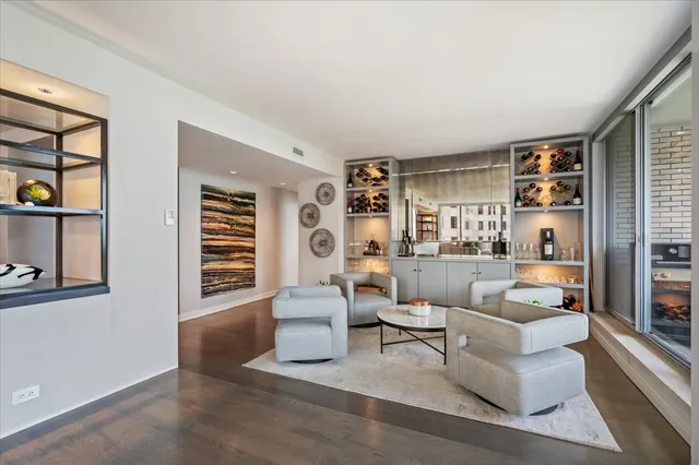 $14,000 | 1000 North Lake Shore Plaza, Unit 12B, Chicago, IL 60611