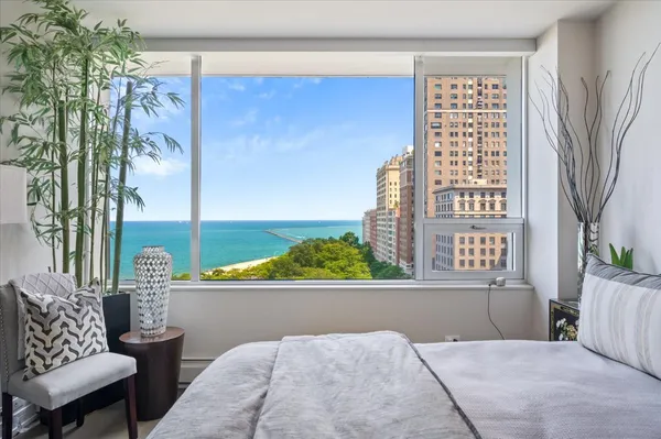 $13,000 | 1000 North Lake Shore Plaza, Unit 12B, Chicago, IL 60611