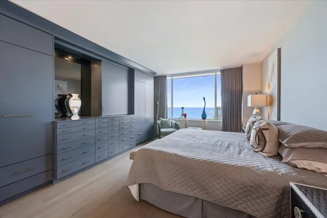 $14,000 | 1000 North Lake Shore Plaza, Unit 12B, Chicago, IL 60611