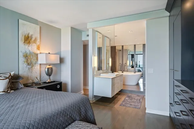 $14,000 | 1000 North Lake Shore Plaza, Unit 12B, Chicago, IL 60611