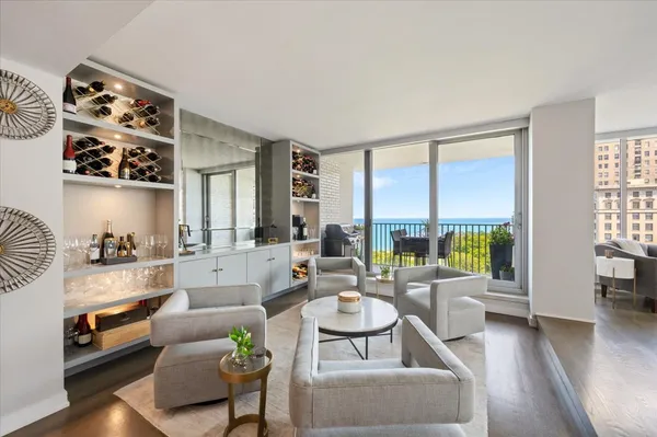 $13,000 | 1000 North Lake Shore Plaza, Unit 12B, Chicago, IL 60611