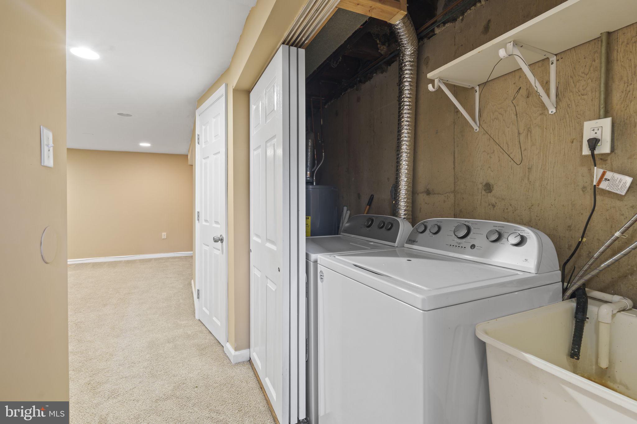 4274 Lawnside Road Philadelphia, PA 19154 - Photo 17 of 20 a utility room with dryer and washer