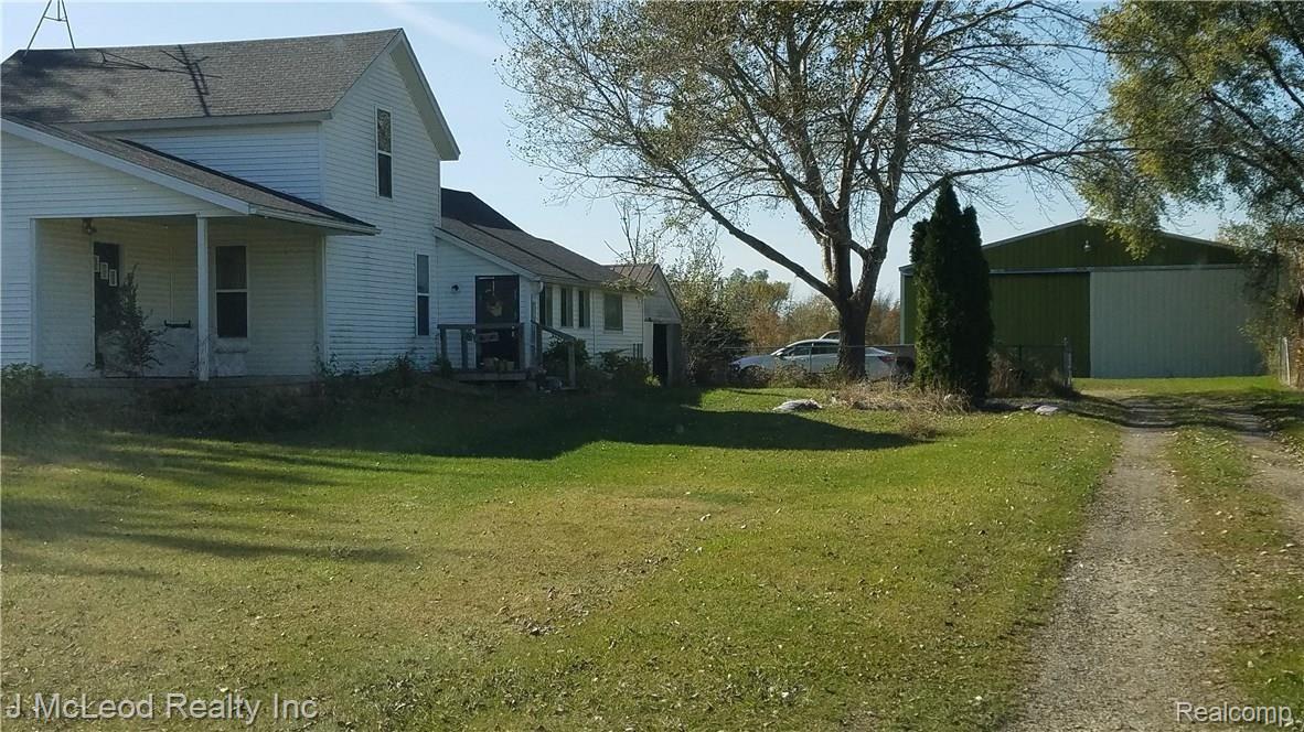 8916 Sheridan Road Millington, MI 48746 - Photo 2 of 9 2017-10-20 14.11