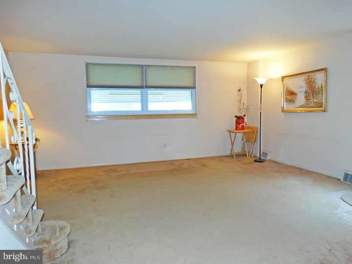 336 Ridgeway Place Philadelphia, PA 19116 - Photo 14 of 20 Gallery Image 14