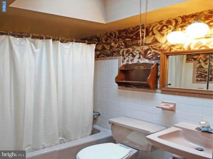 336 Ridgeway Place Philadelphia, PA 19116 - Photo 18 of 20 Gallery Image 18