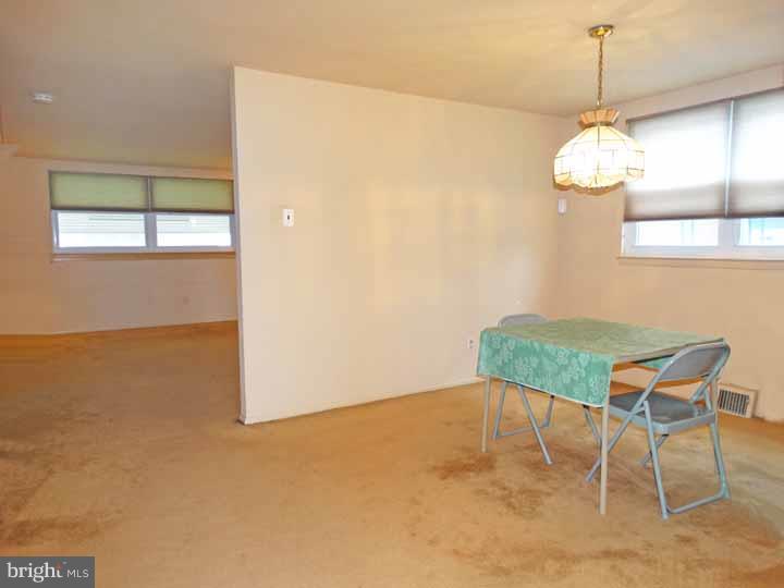 336 Ridgeway Place Philadelphia, PA 19116 - Photo 3 of 20 Dining Room