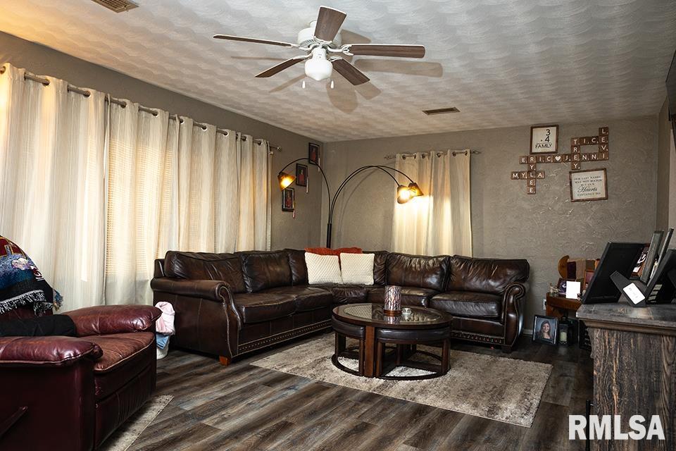 7671 Us Highway Iuka, IL 62849 - Photo 9 of 30