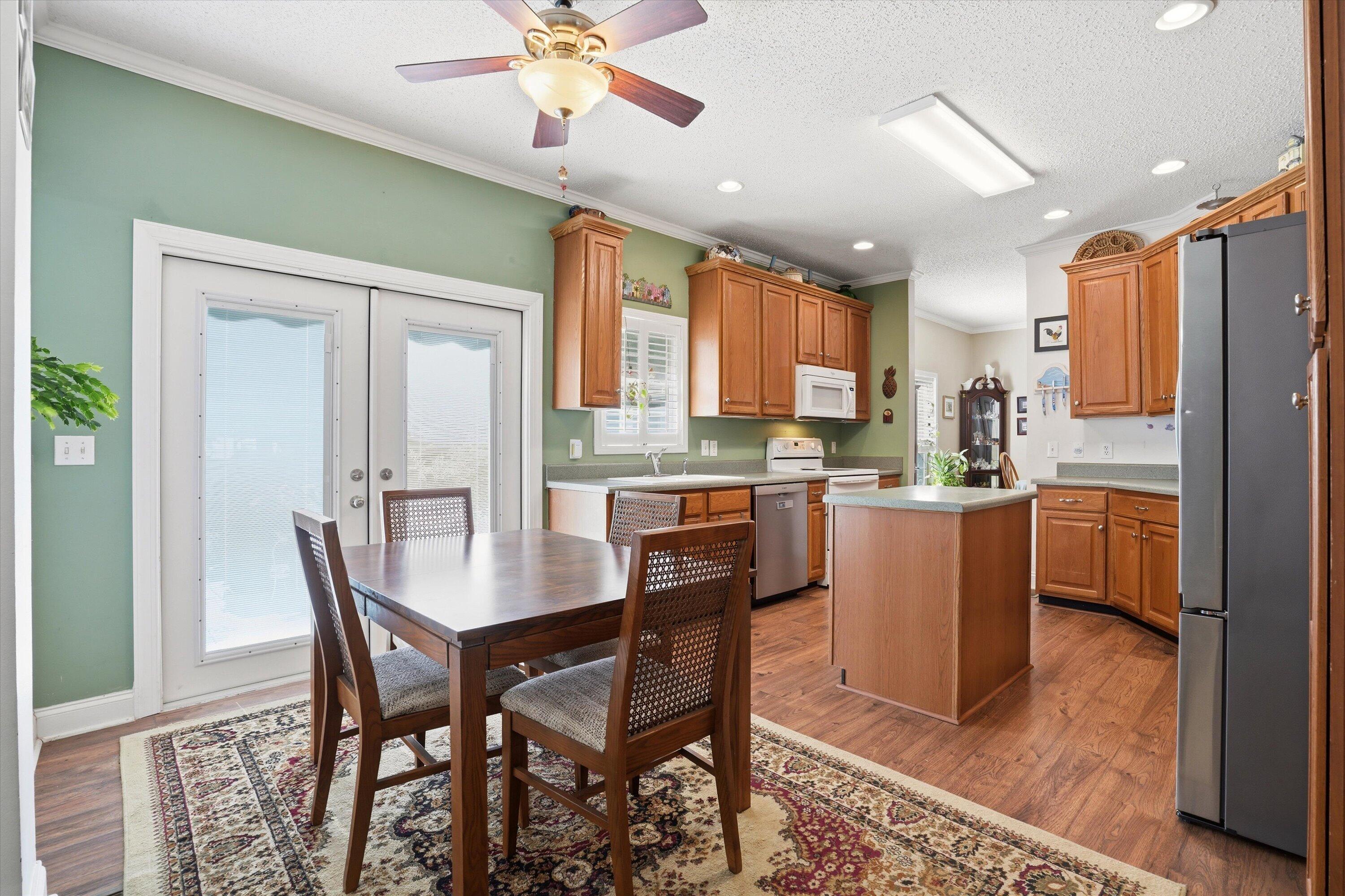 116 Sparrow Street Bonneau, SC 29431 - Photo 13 of 65