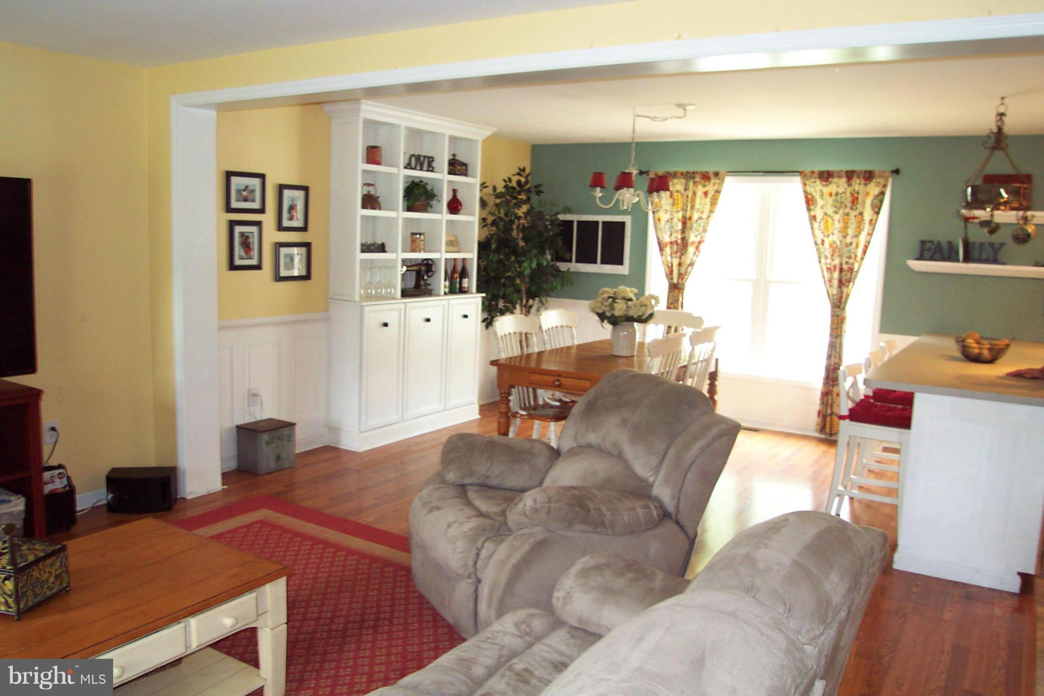 21068 Haven Road Rock Hall, MD 21661 - Photo 6 of 13 Living Room
