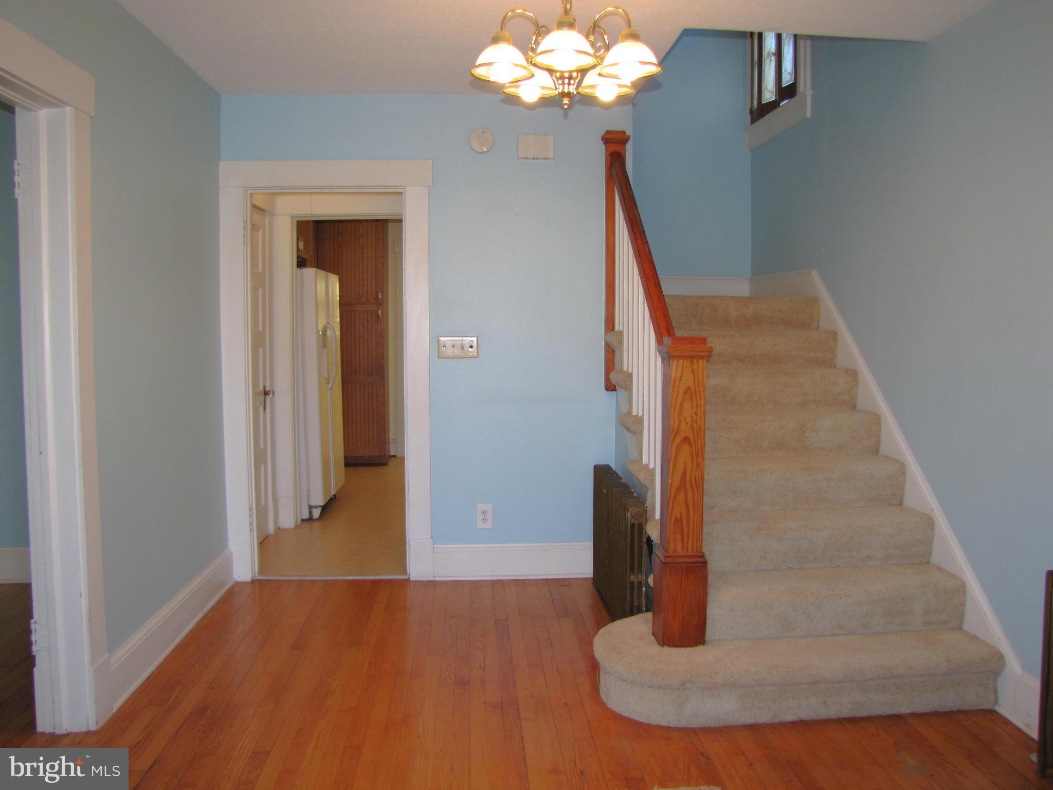 9566 North Laurel Road Laurel, MD 20723 - Photo 18 of 24 Foyer