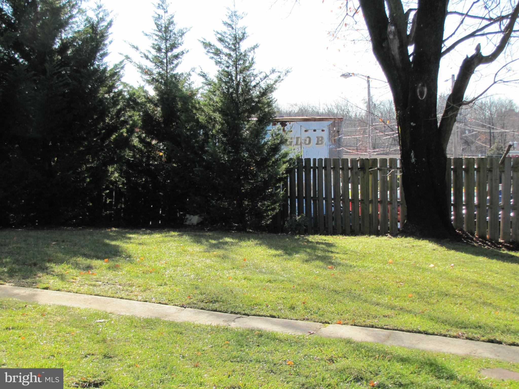 9566 North Laurel Road Laurel, MD 20723 - Photo 21 of 24 Back Yard