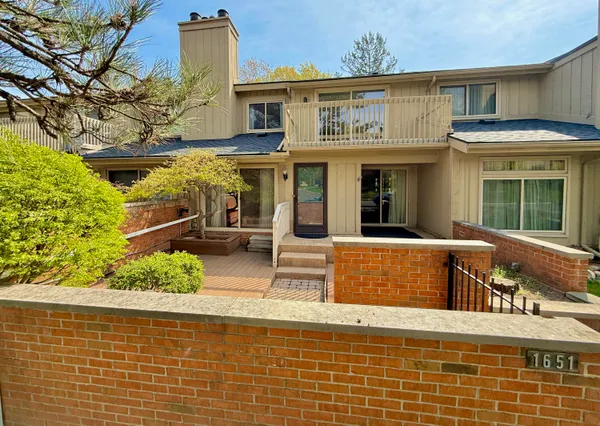 $250,000 | 1651 South Hill Boulevard, Bloomfield Hills, MI 48304