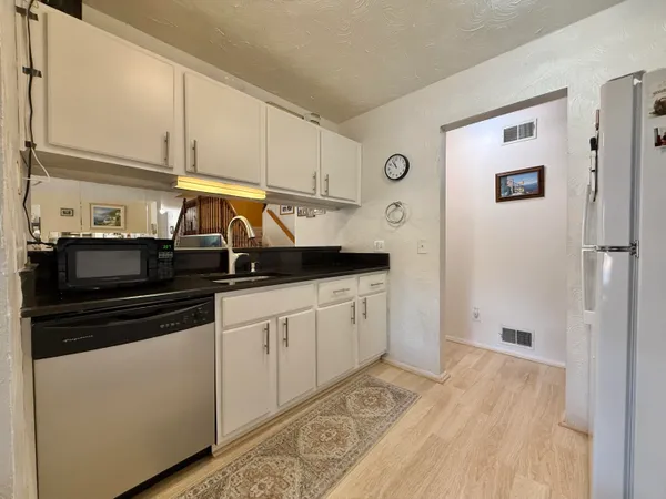 $250,000 | 1651 South Hill Boulevard, Bloomfield Hills, MI 48304