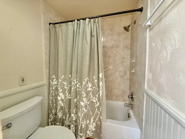 $250,000 | 1651 South Hill Boulevard, Bloomfield Hills, MI 48304