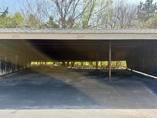 $250,000 | 1651 South Hill Boulevard, Bloomfield Hills, MI 48304
